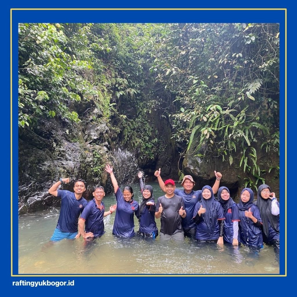 Curug di Bogor yang Bisa Berenang